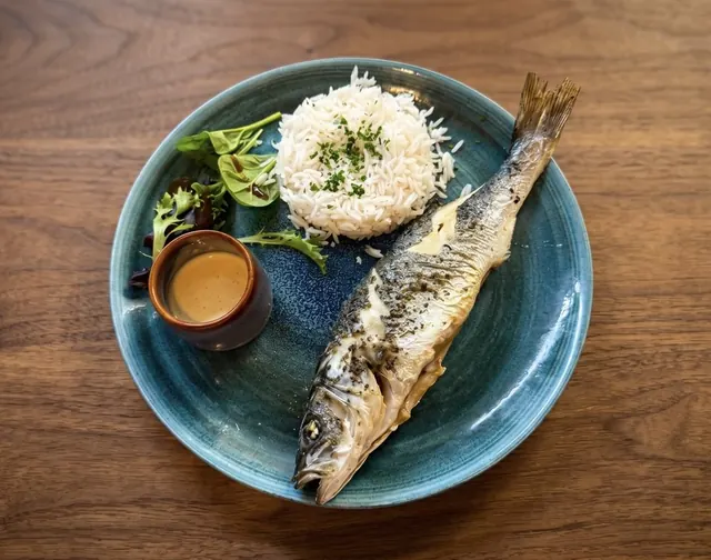 Poisson du jour : bar grillé, riz basmati
